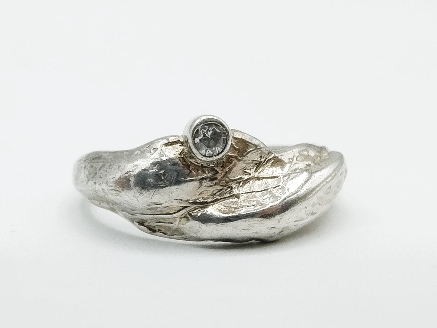 Silver design ring with zirconia, 17.5 mm
