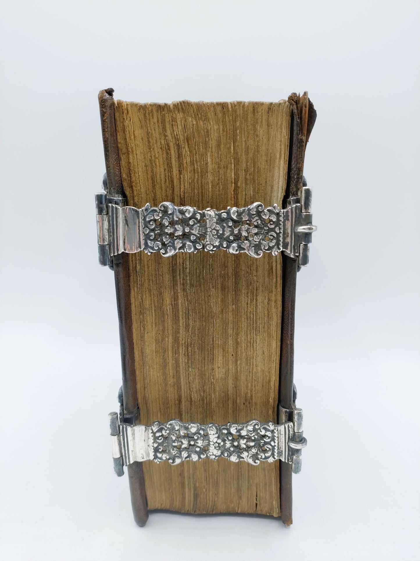 Bibel mit Silberverschlüssen, J. Peereboom, Leeuwarden, ca. 1760