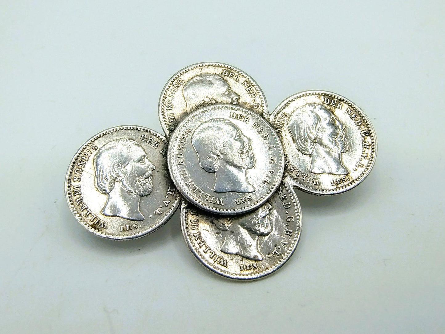 Silver penny brooch, Willem 3