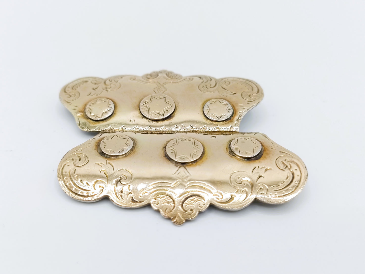 Gold/silver brooch with Biedermeier decoration.