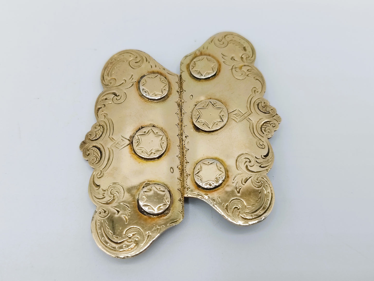 Gold/silver brooch with Biedermeier decoration.