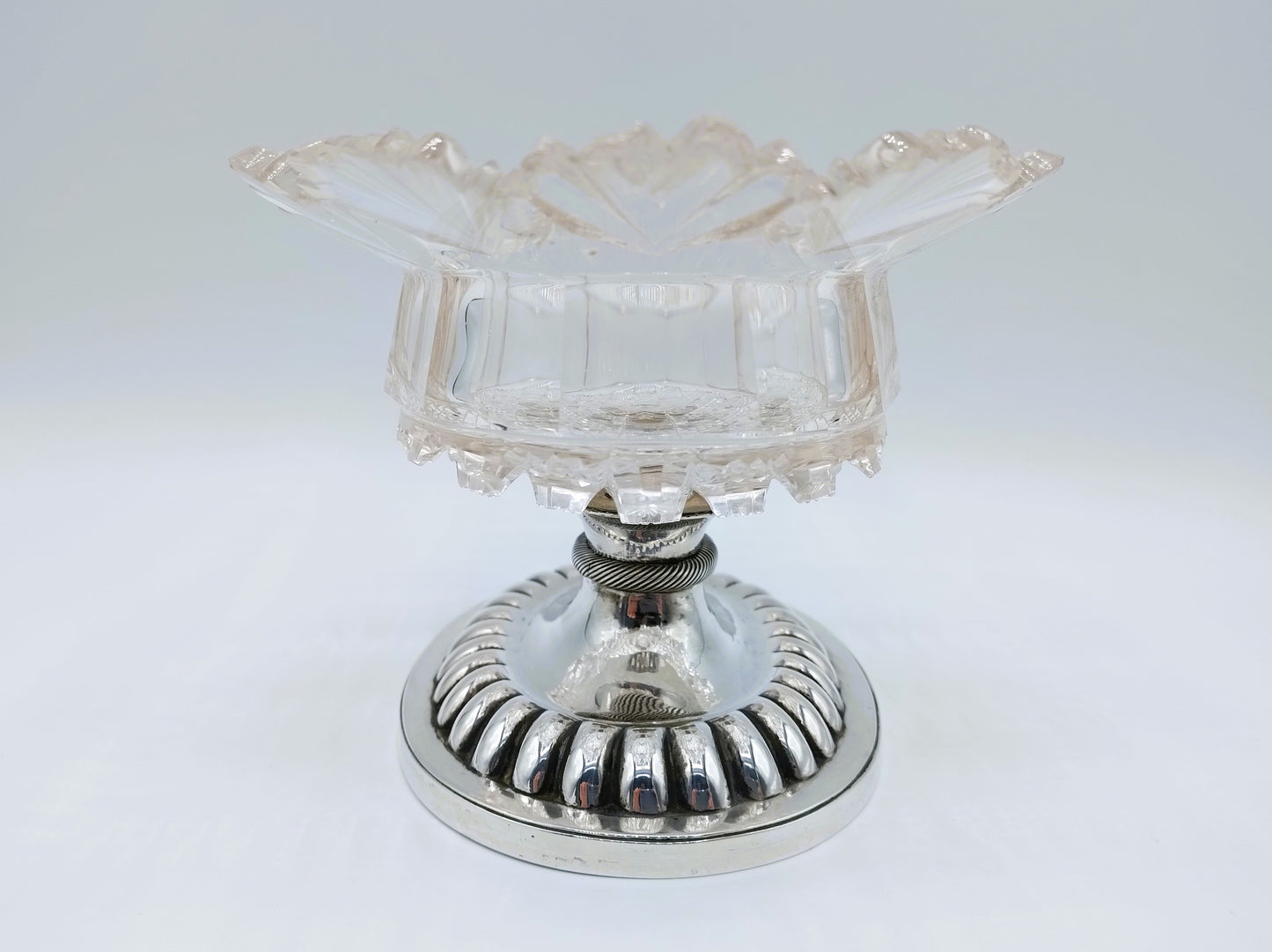 Kristallen schaal / kom met zilveren voet, J.G. Grebe Jr, Rotterdam, 1835