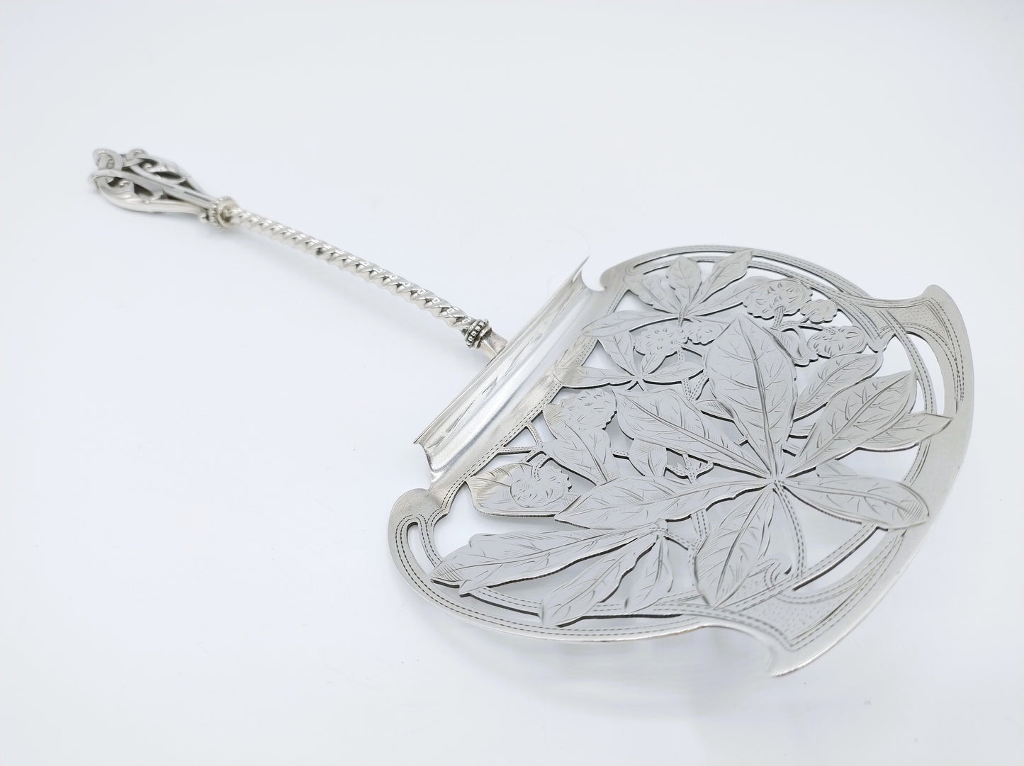 Silver asparagus scoop, Company J.M. van Kempen, Voorschoten, 1905