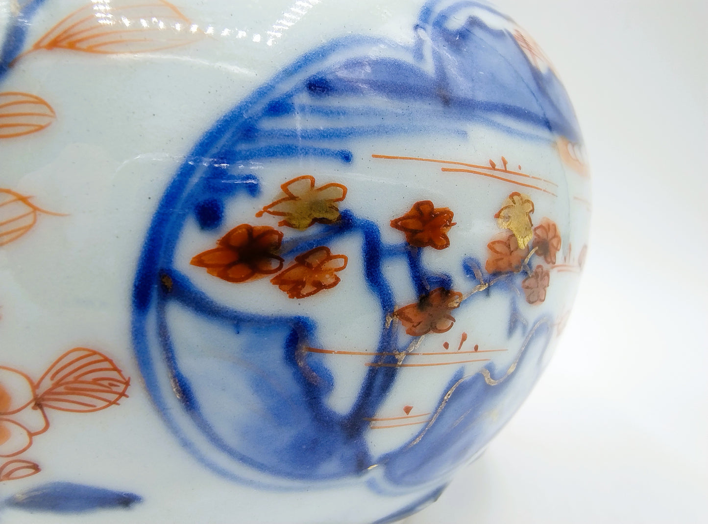 Kangxi Imari-Teekanne mit Silbermontierung, ca. 1710