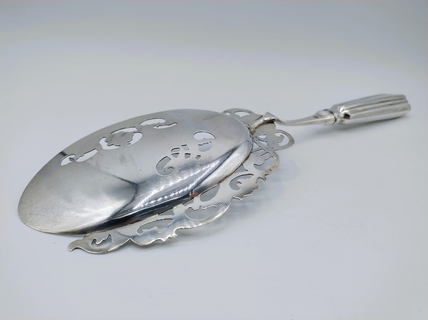 Silberner Fischvorlegelöffel, A. de Rooij, 's-Hertogenbosch, 1868