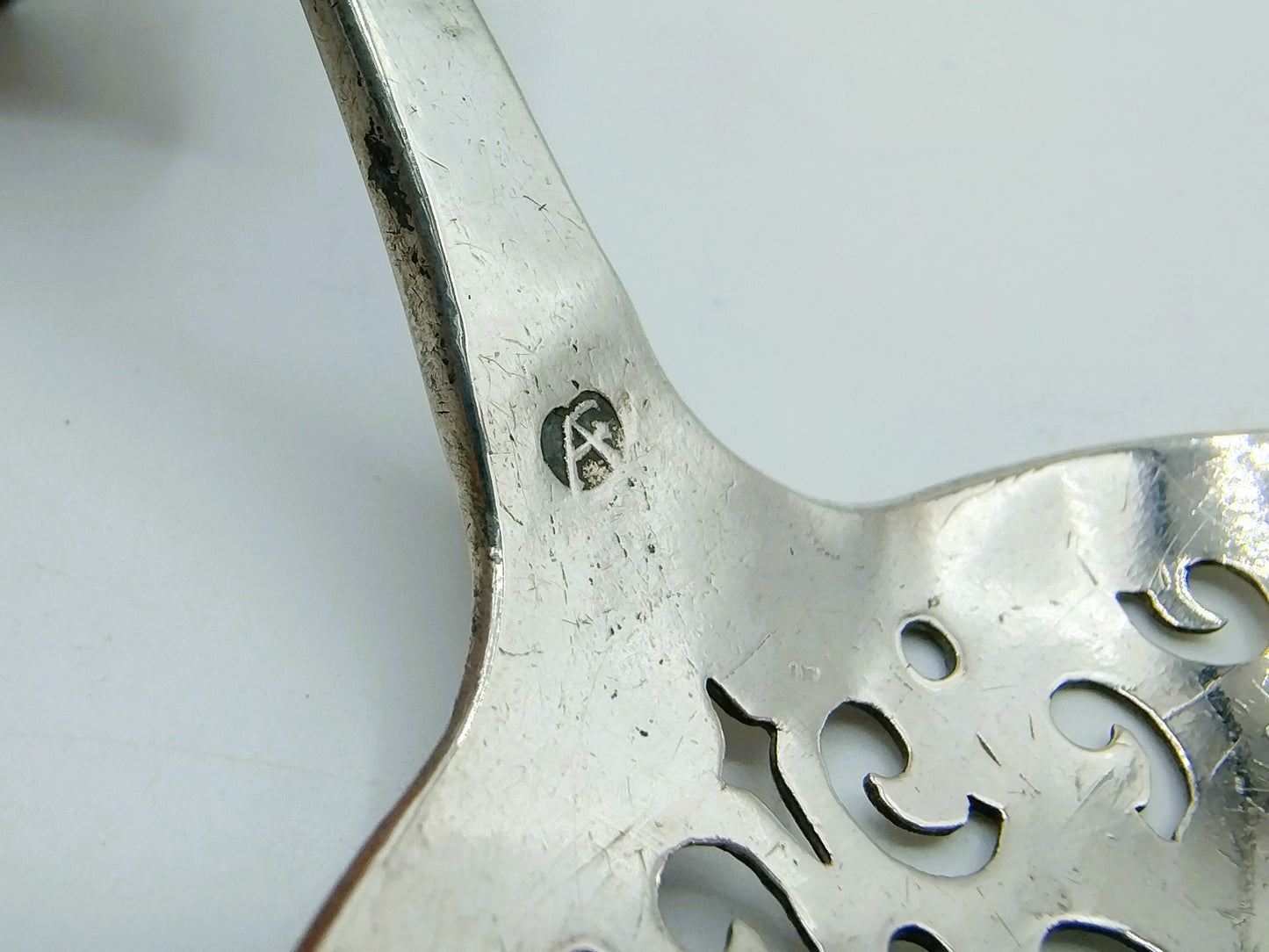 Zilveren suikerstrooilepel, A. Friese, Winschoten, ca. 1740