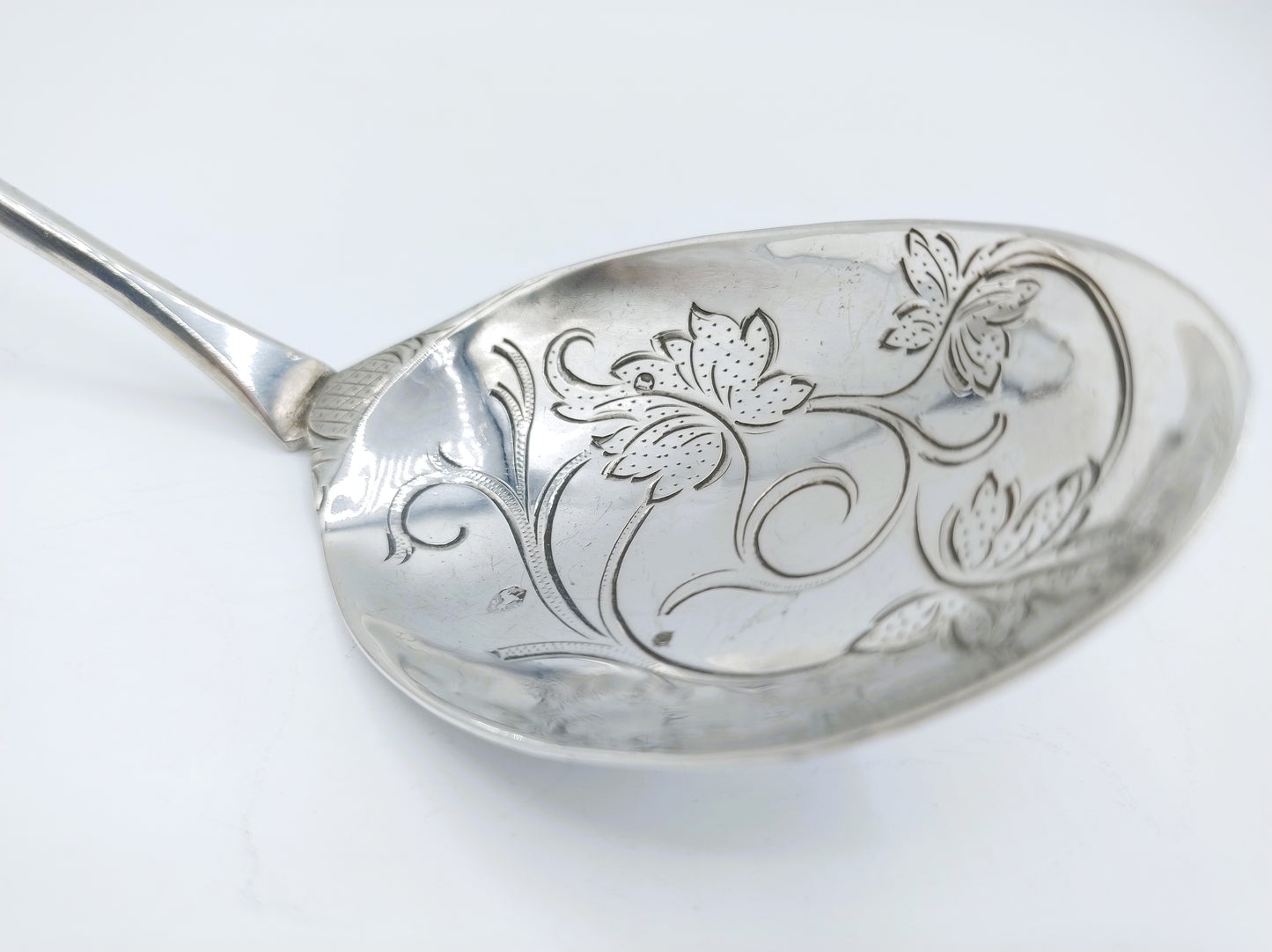 Silver serving spoon, fa. NS Visser and Co, 's-Hertogenbosch, 1868