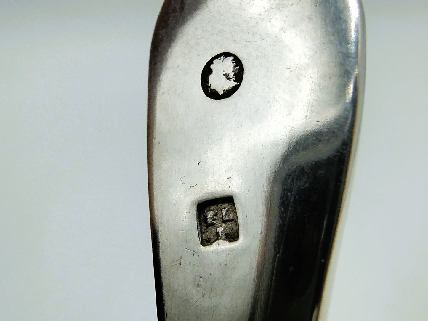 Silver serving spoon with mother-of-pearl handle, FJ de Leeuw, 's-Hertogenbosch, 1874