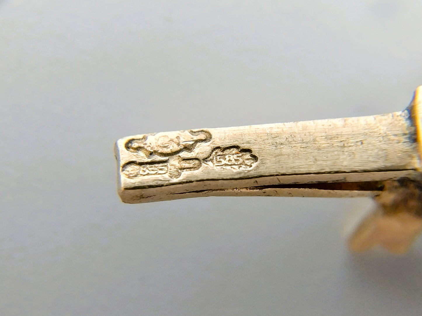 14 karaats gouden en zilveren armband met 34 roosdiamanten