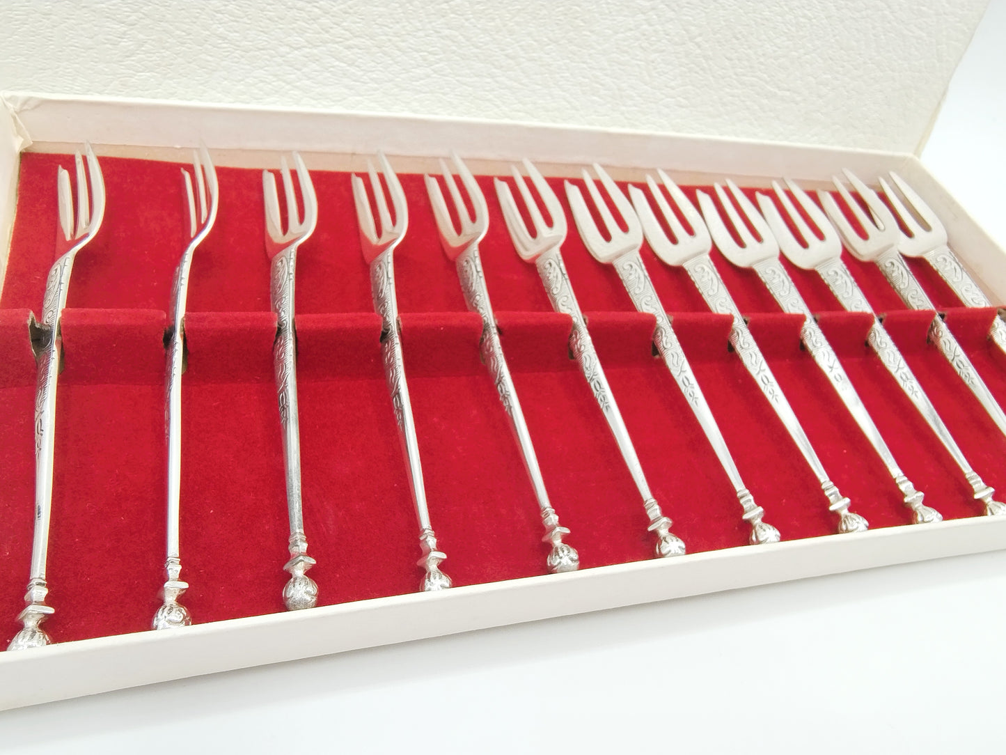 12-Delige taartvorken set in cassette, Bijkamp & Co, Steenwijk, ca. 1960.