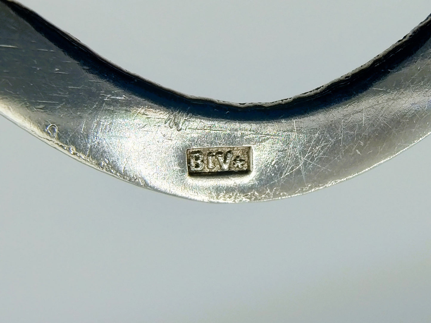 Zilveren bloemhanger, Fa. Bijkamp en Co, Steenwijk
