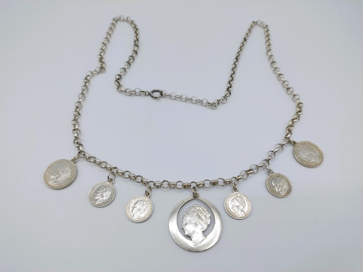Zilveren jasseronketting met wilhemina munten, 77 cm