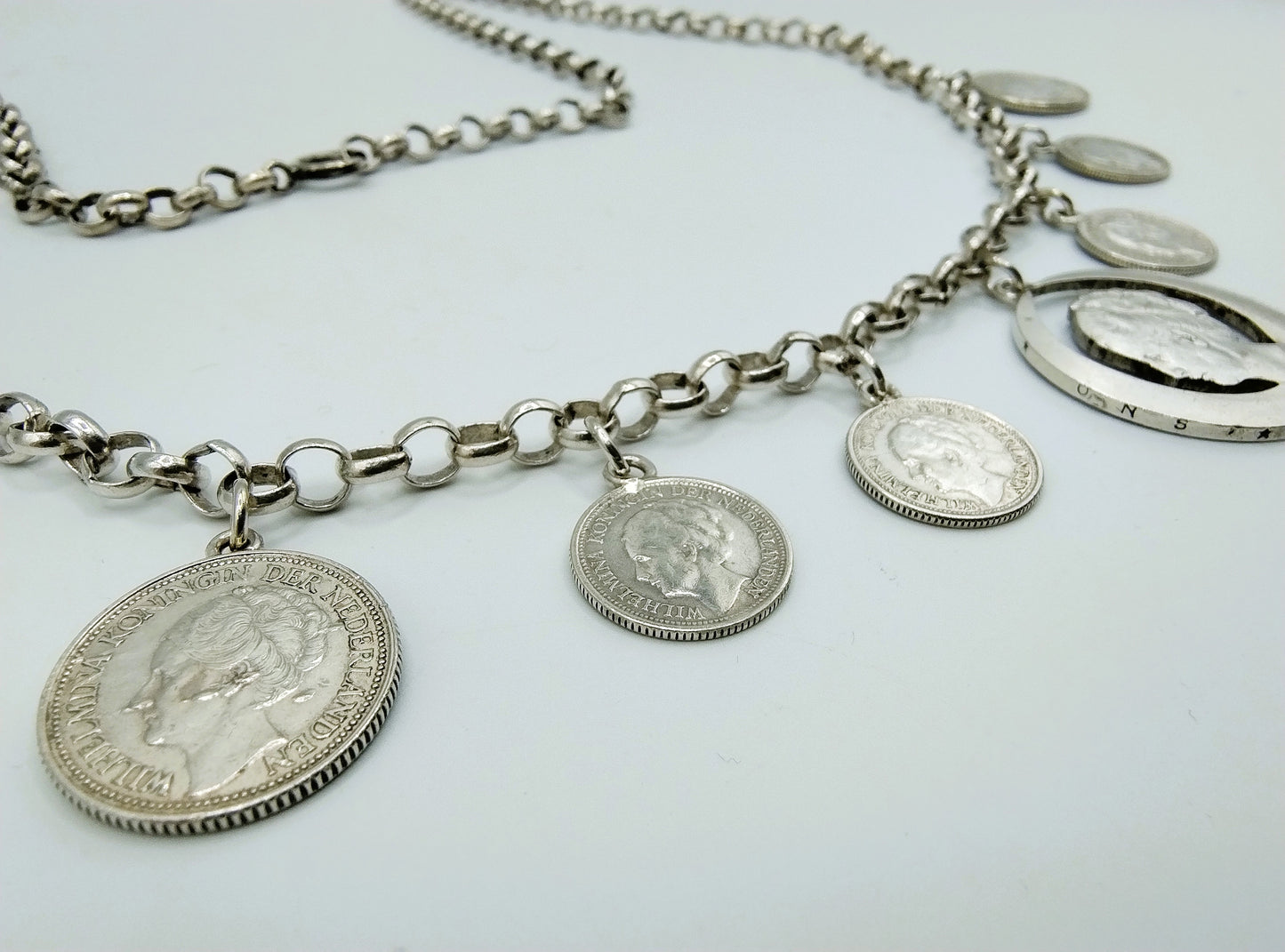 Zilveren jasseronketting met wilhemina munten, 77 cm