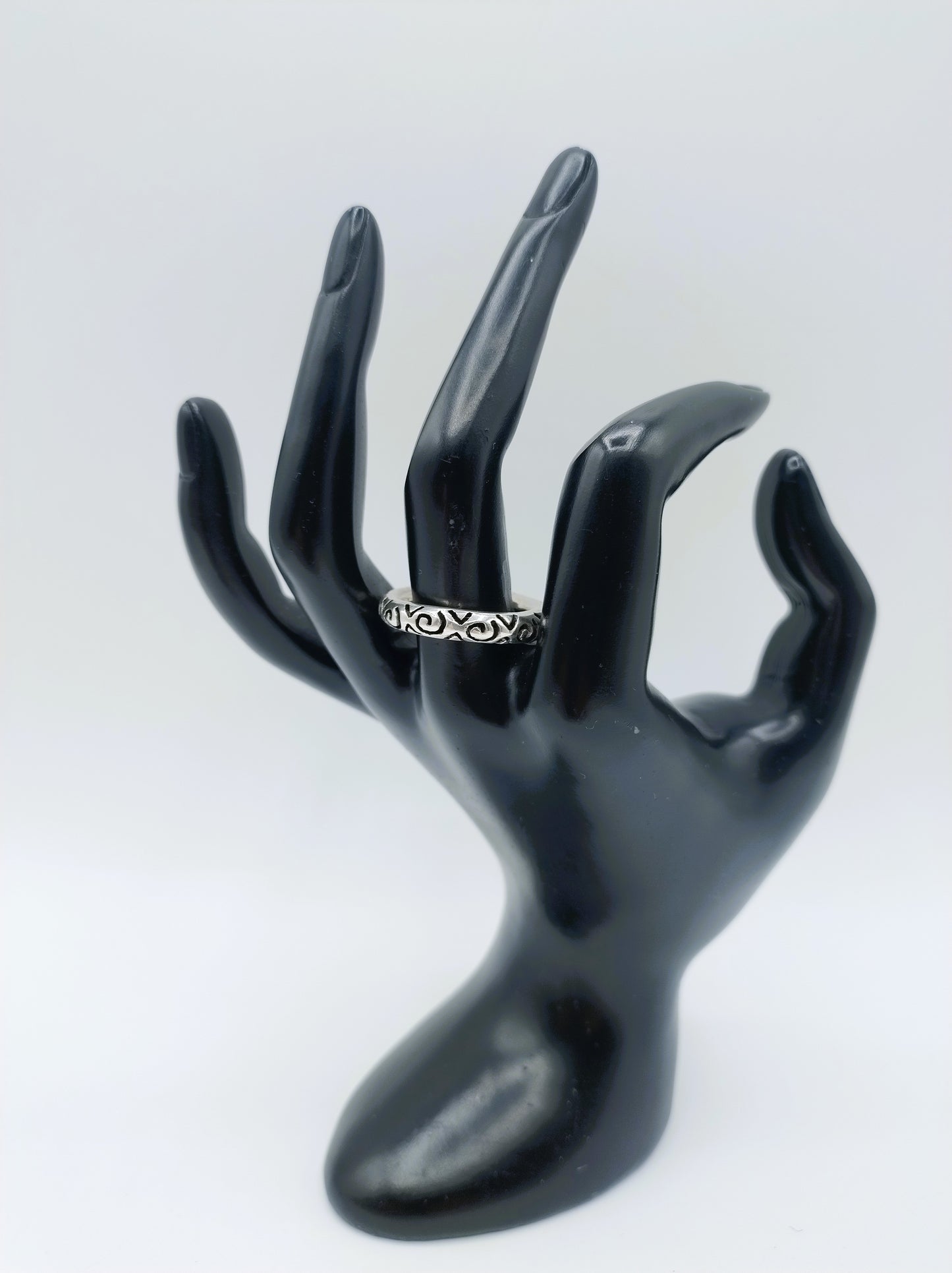 Silver ring with Celtic motif, 20 mm