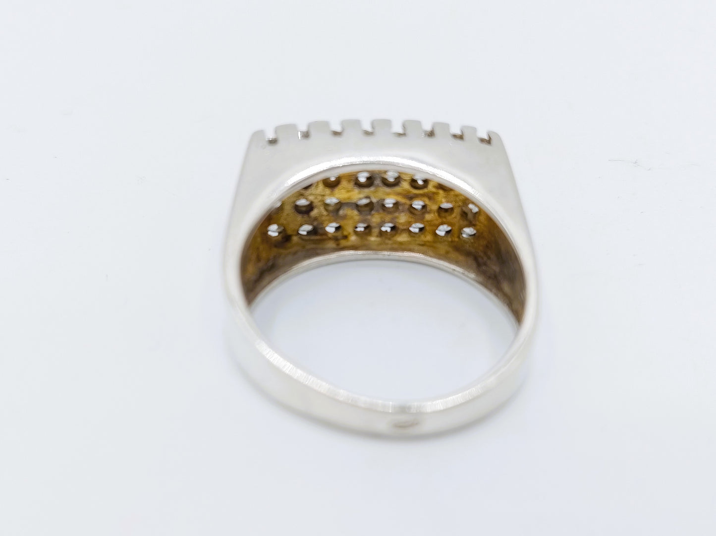 Zilveren ring bezet met zirkonia, 18 mm