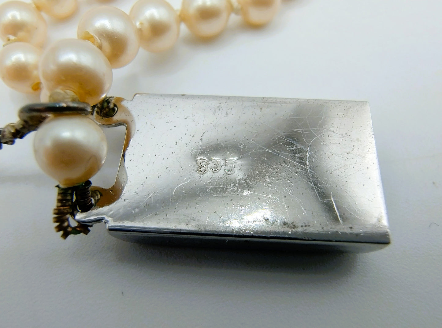 Parelketting met zilveren slot, 44 cm