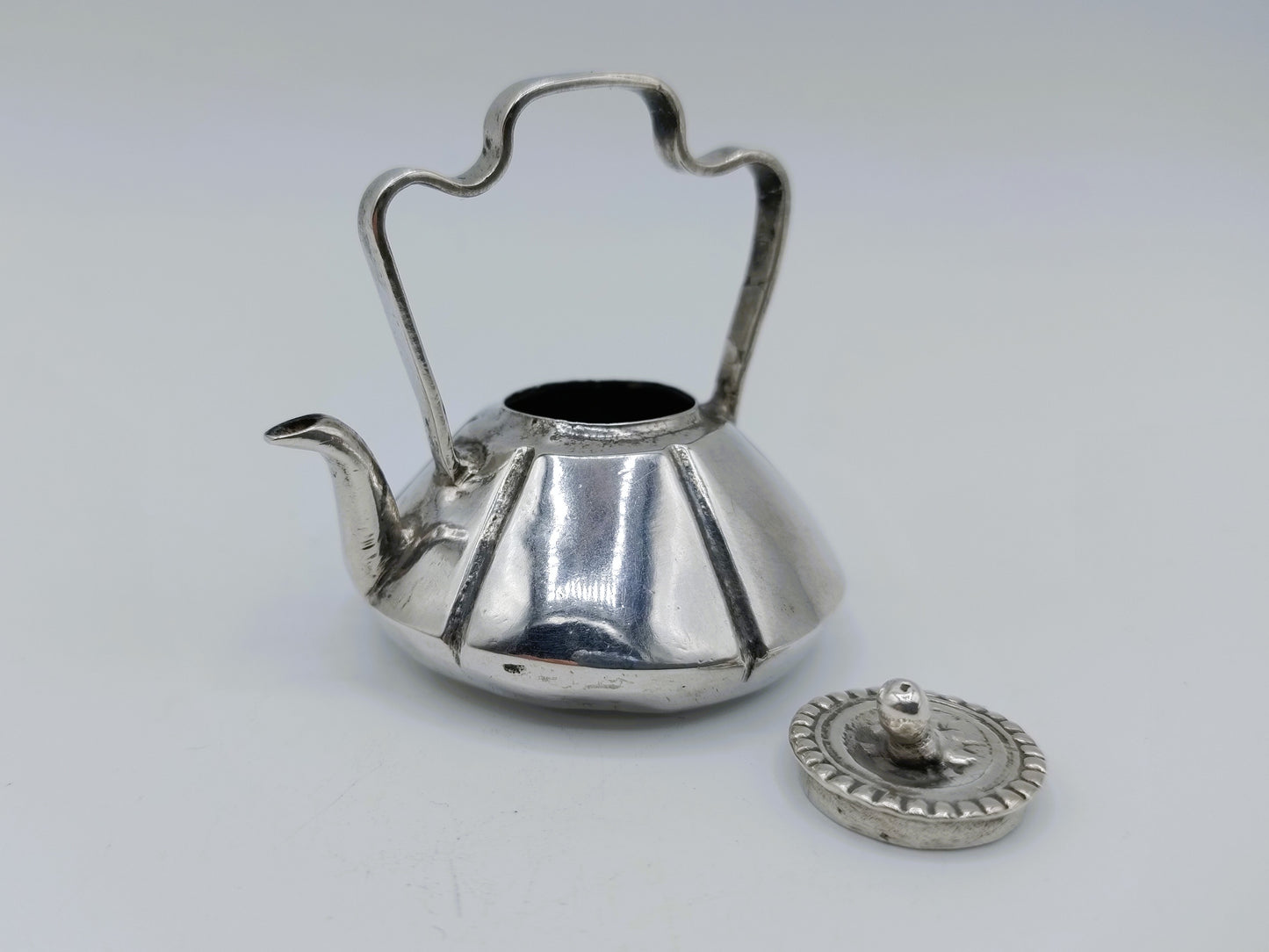 Zilveren miniatuur waterketel, Amsterdam, ca. 1725
