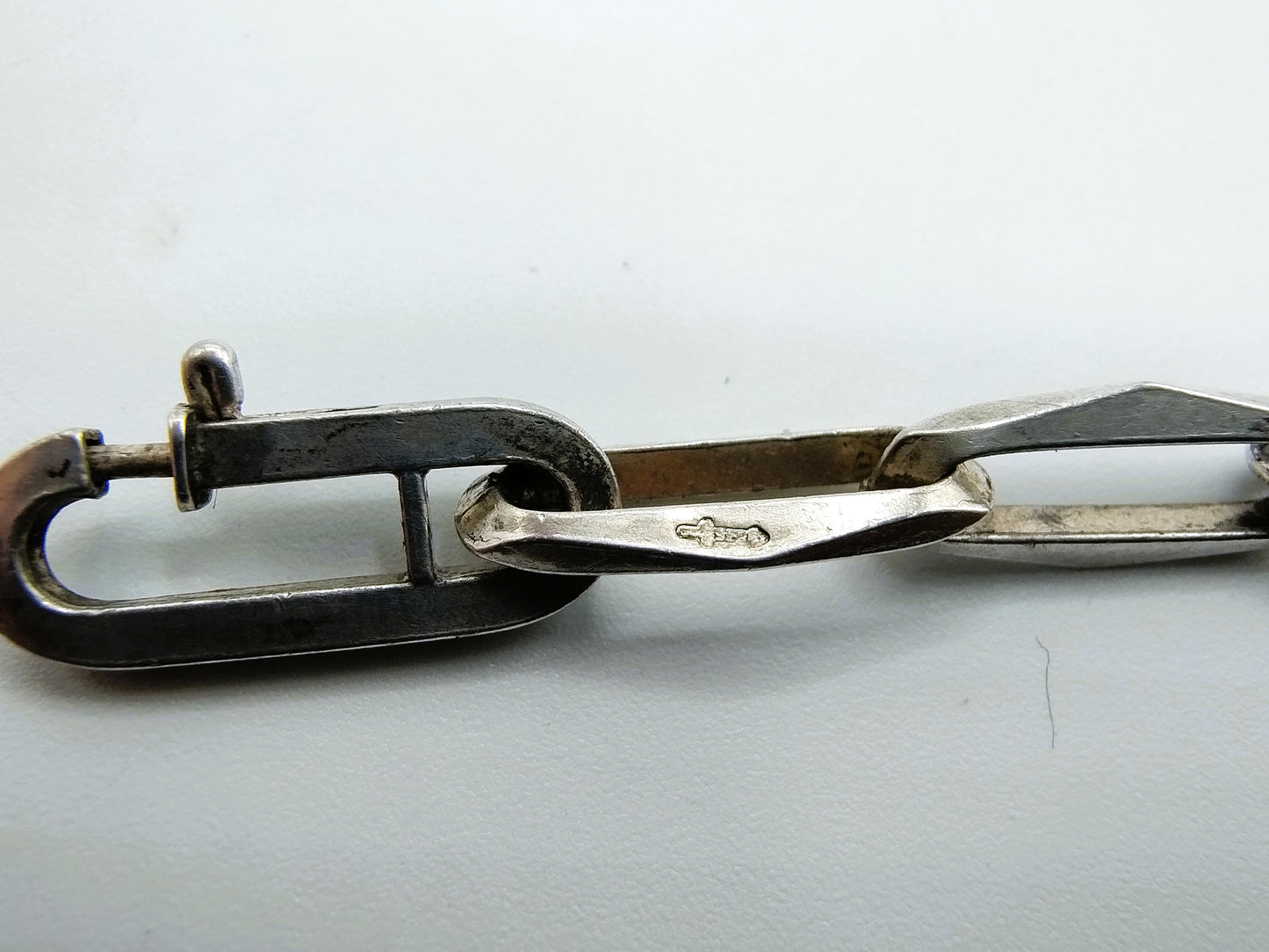 Zilveren 'close forever' armband, 20 cm