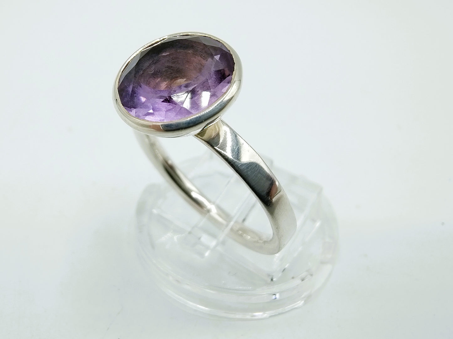 Zilveren ring met amethist, 18.75 mm