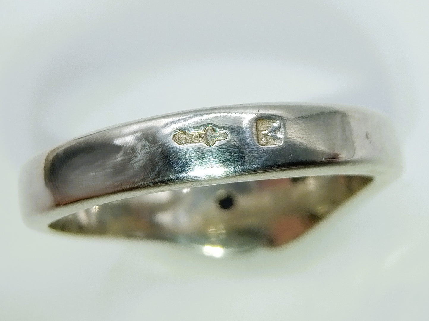 Zilveren ring met lapis lazuli, 16 mm