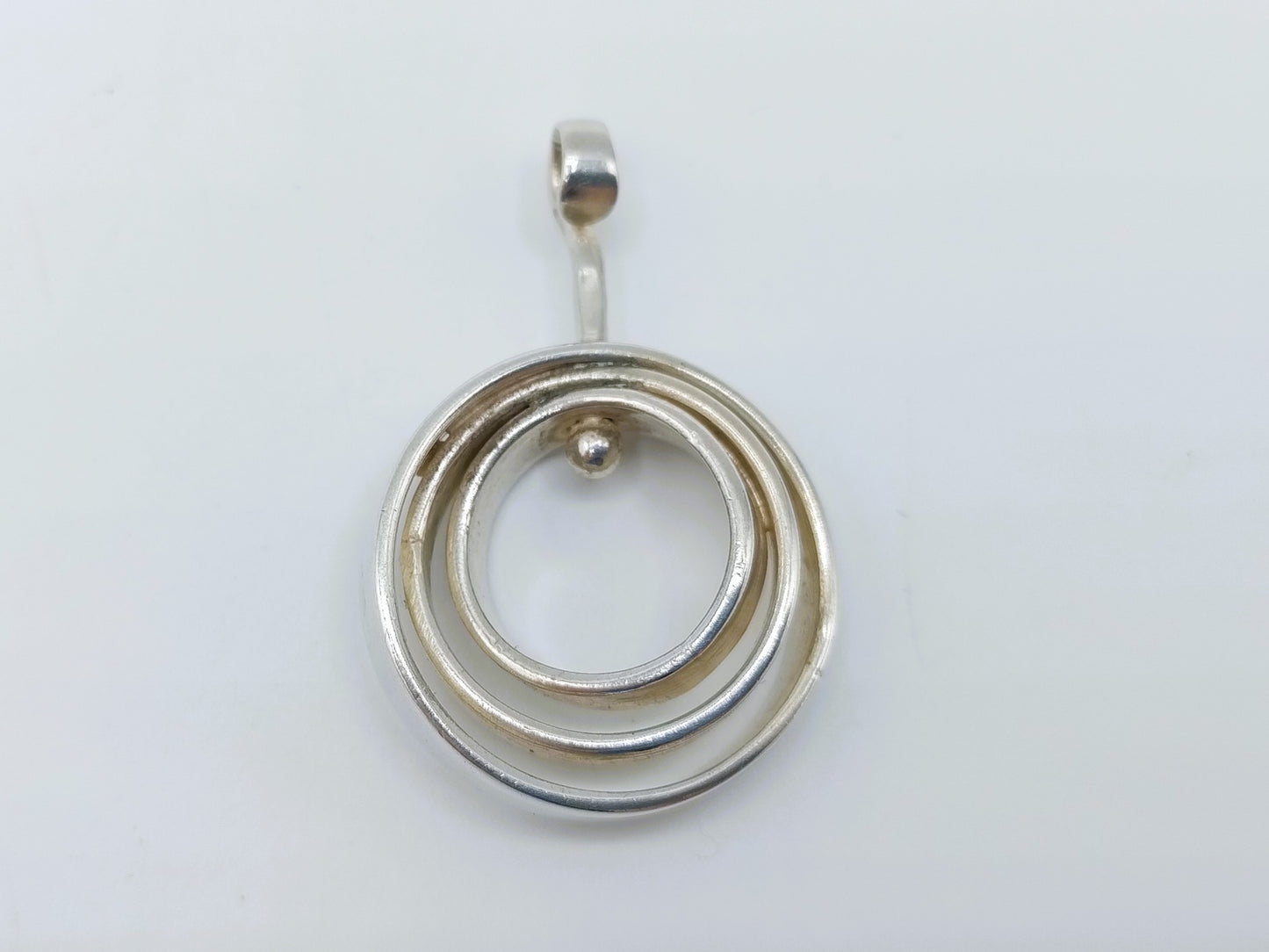 Zilveren designhanger