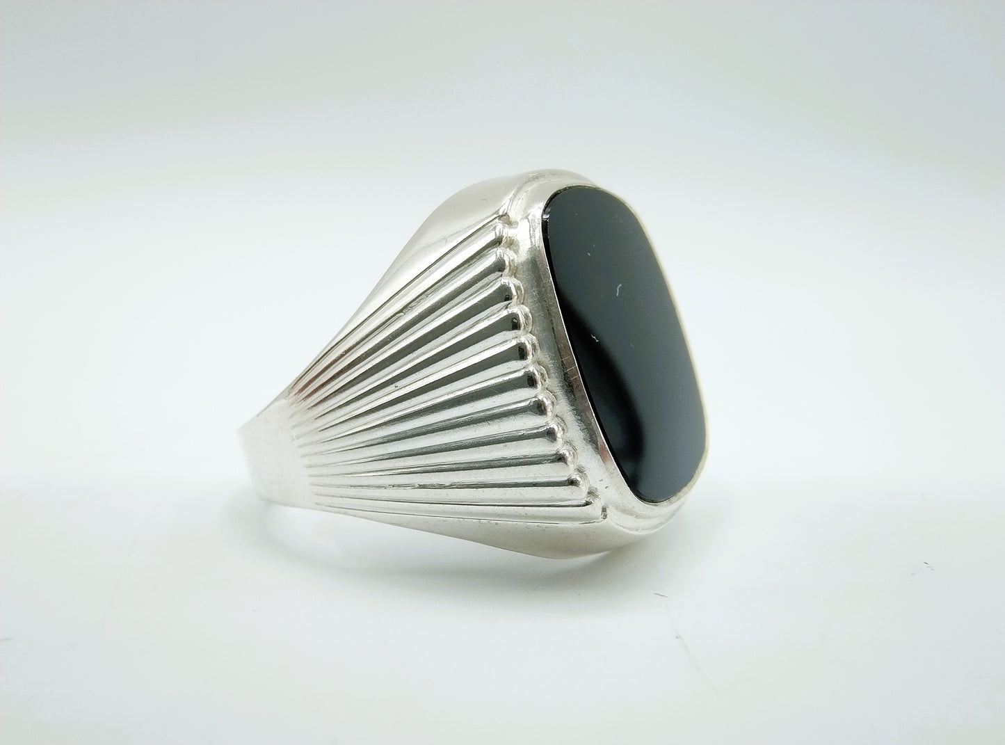 Zilveren heren zegelring met onyx, 19.5 mm