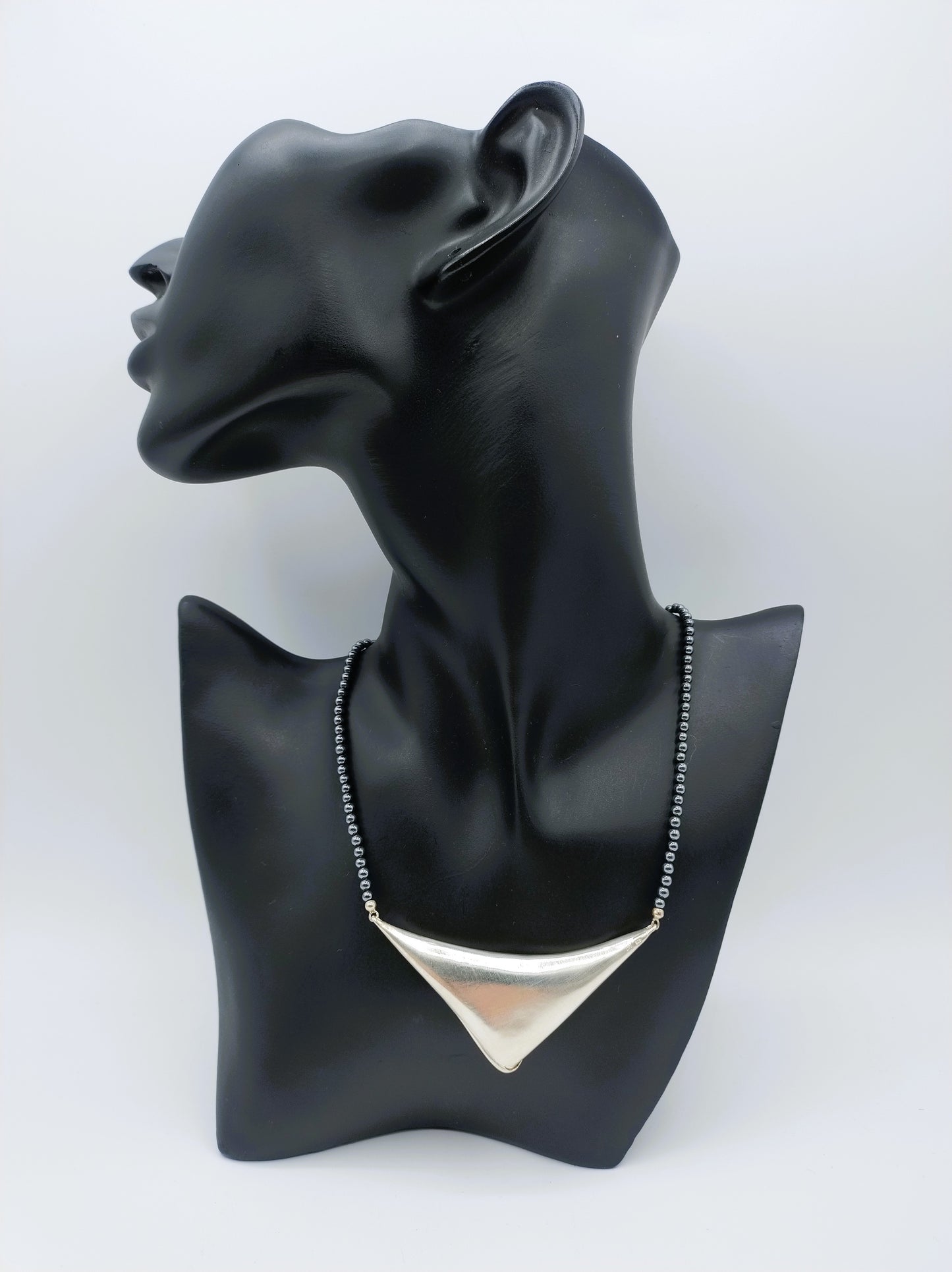 Hematiet kralenketting met zilveren slot en hanger, 56 cm