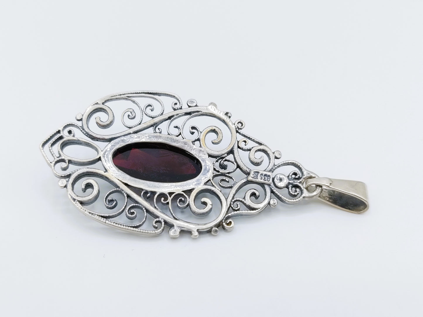 Vintage zlveren hanger met granaat, 835