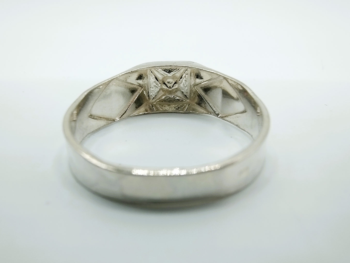 Zilveren ring met zirkonia, 17.5 mm