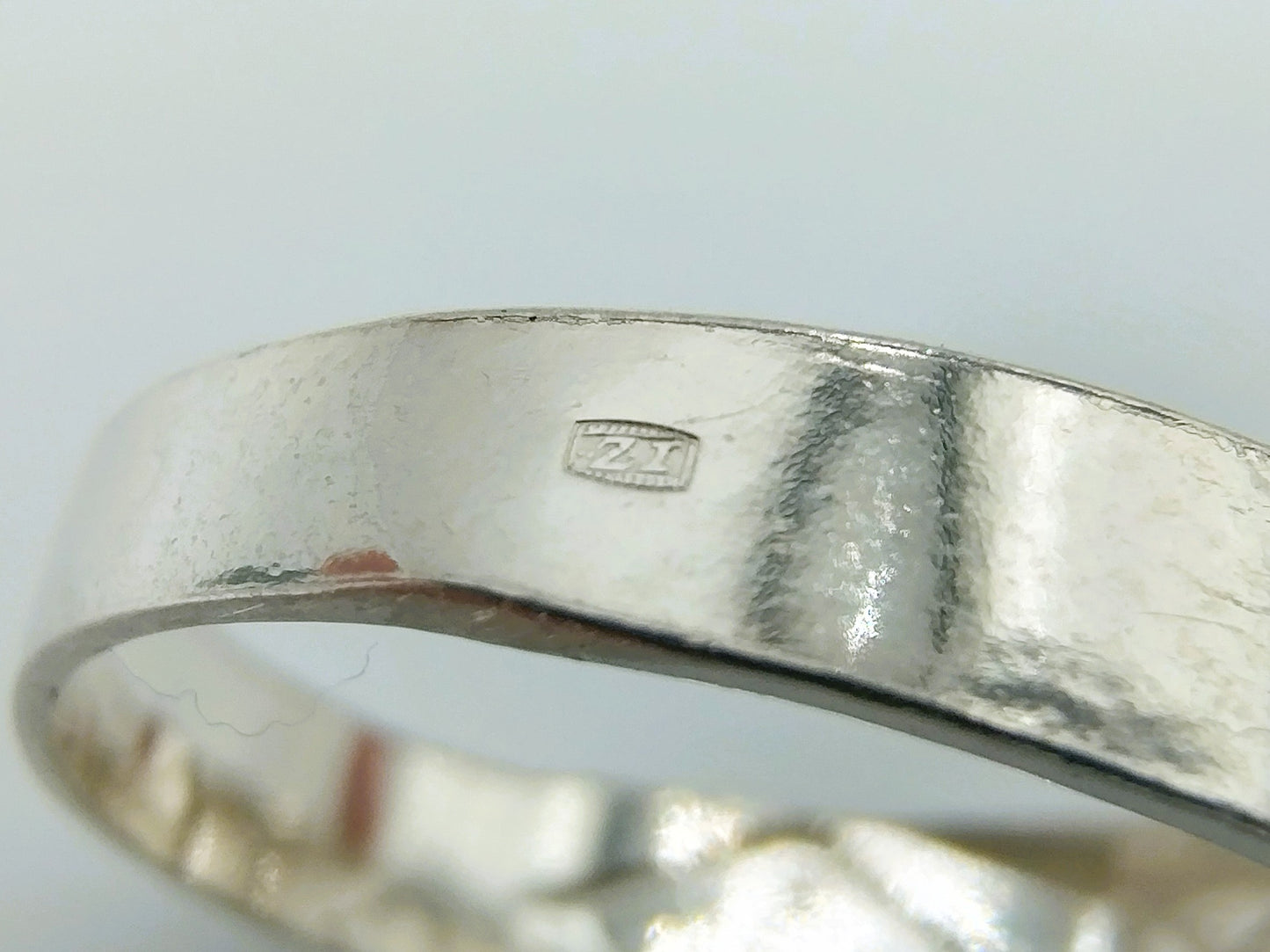 Zilveren ring met zirkonia, 18 mm