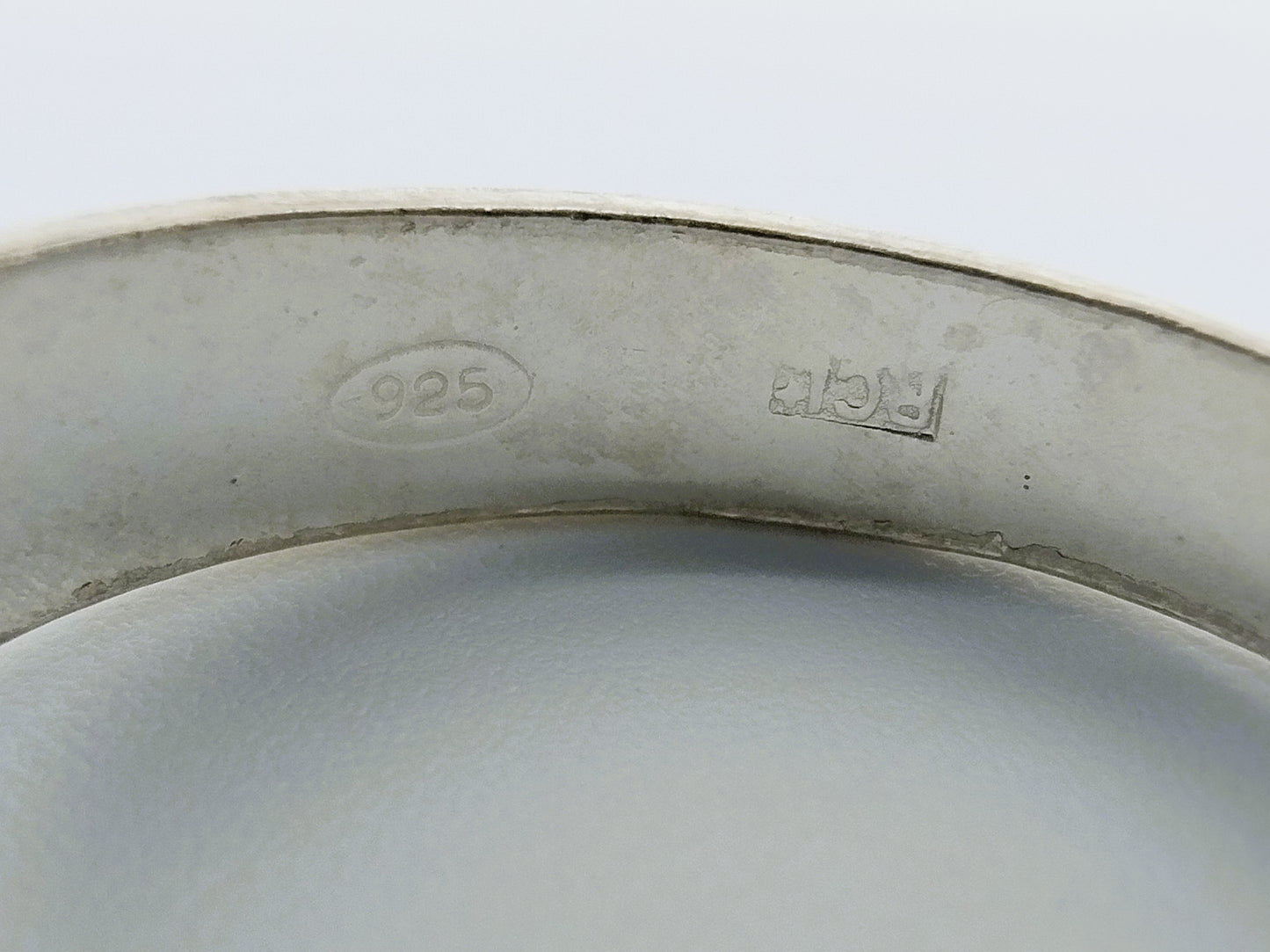 Zilveren ring met zirkonia, 18 mm