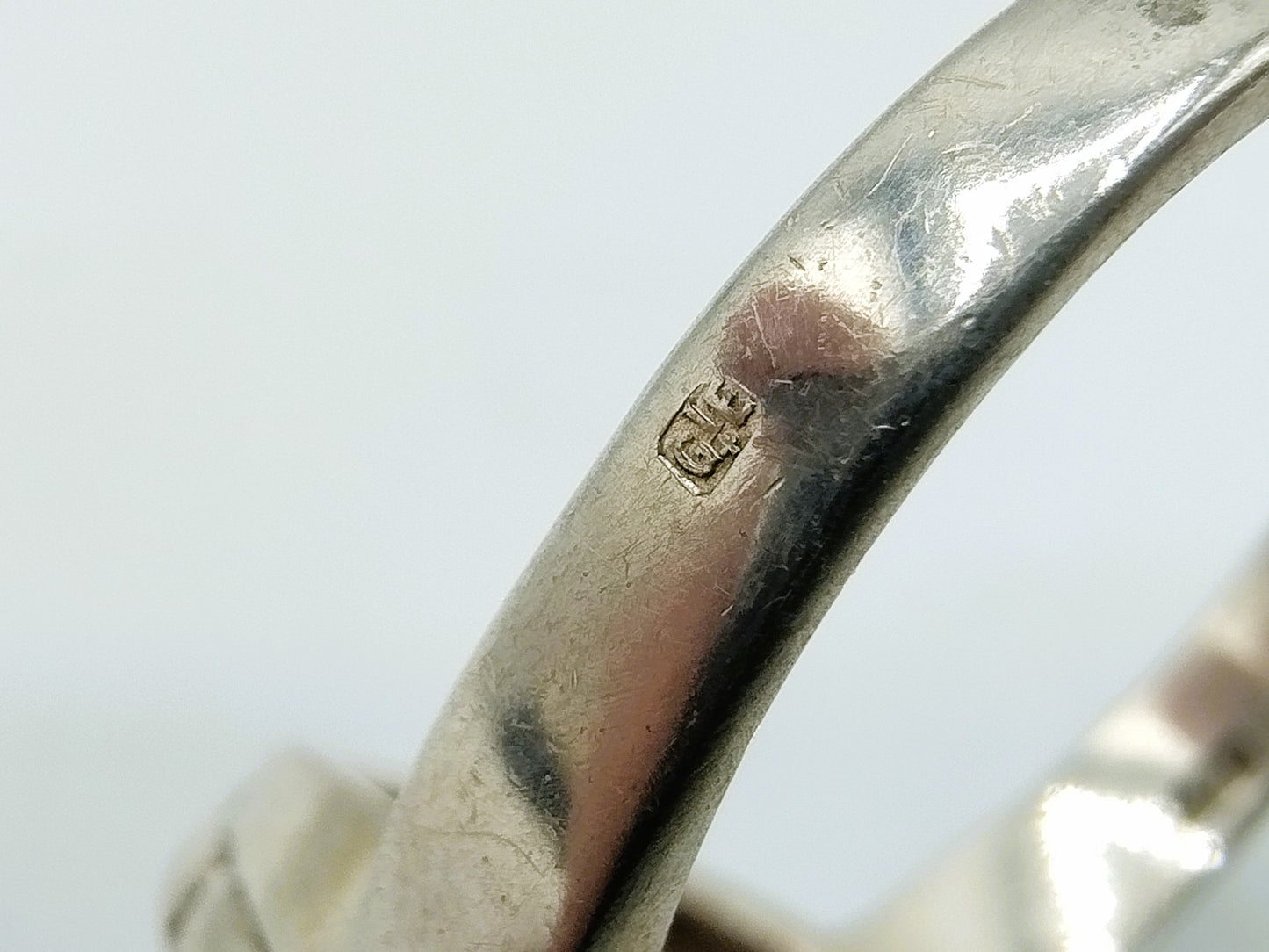Zilveren ring met git en markasieten, 18 mm