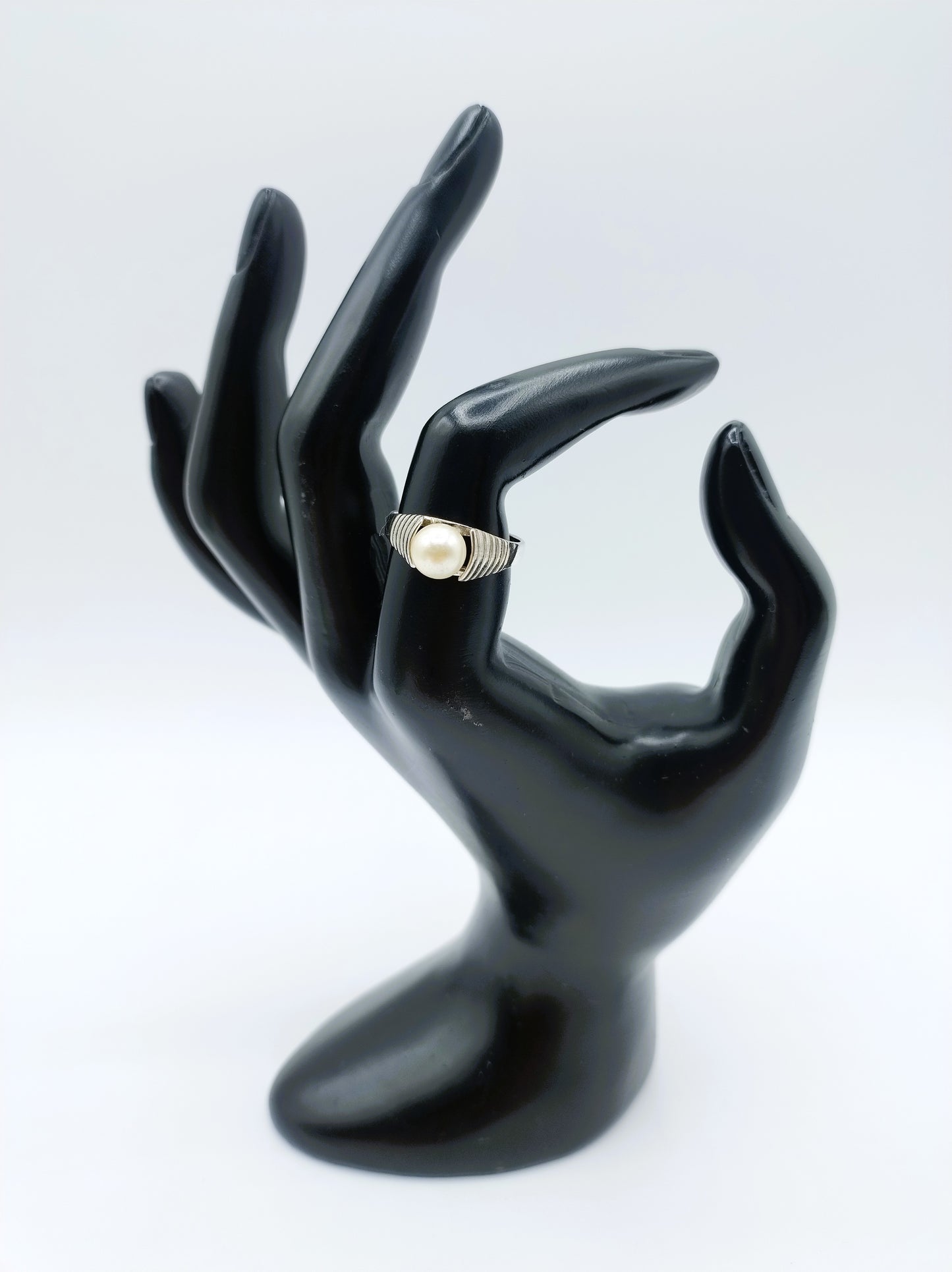 Zilveren ring met parel, A.W.G. Wels, Amsterdam, 18 mm