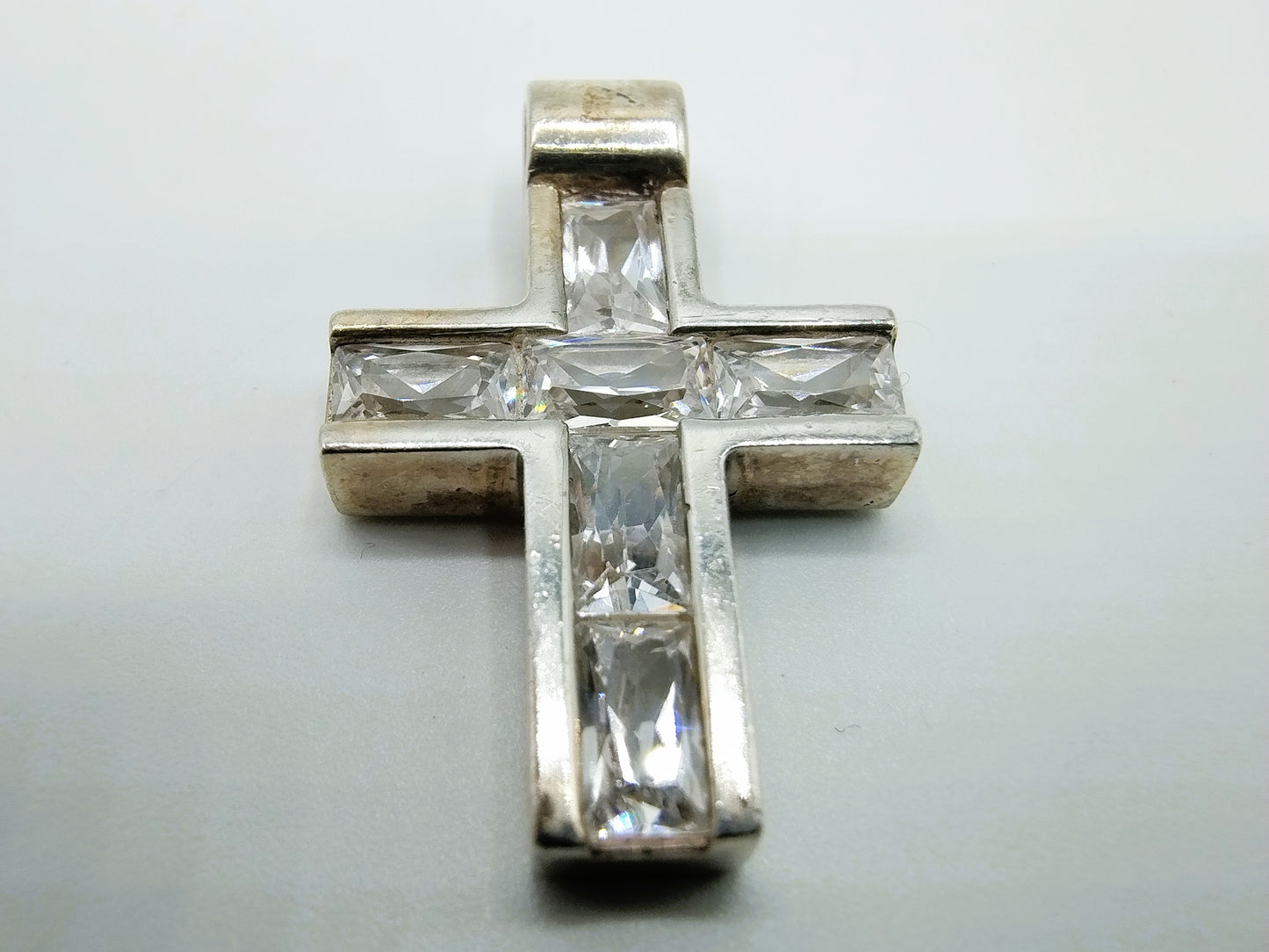 Zilveren kruishanger met zirkonia, 925