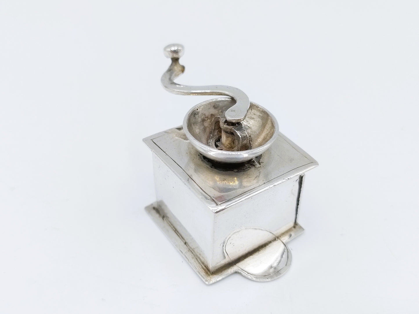 Zilveren miniatuur koffiemolen, P. Somerwil II, Amsterdam, 1767