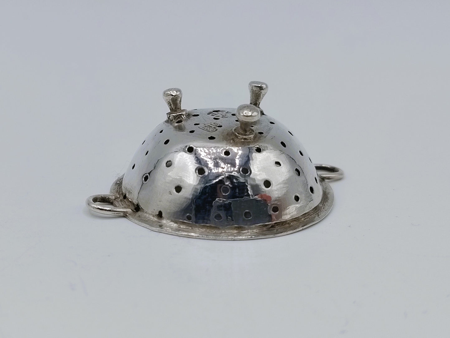 Zilveren miniatuur vergiet, F. van Strant II, Amsterdam, 1739