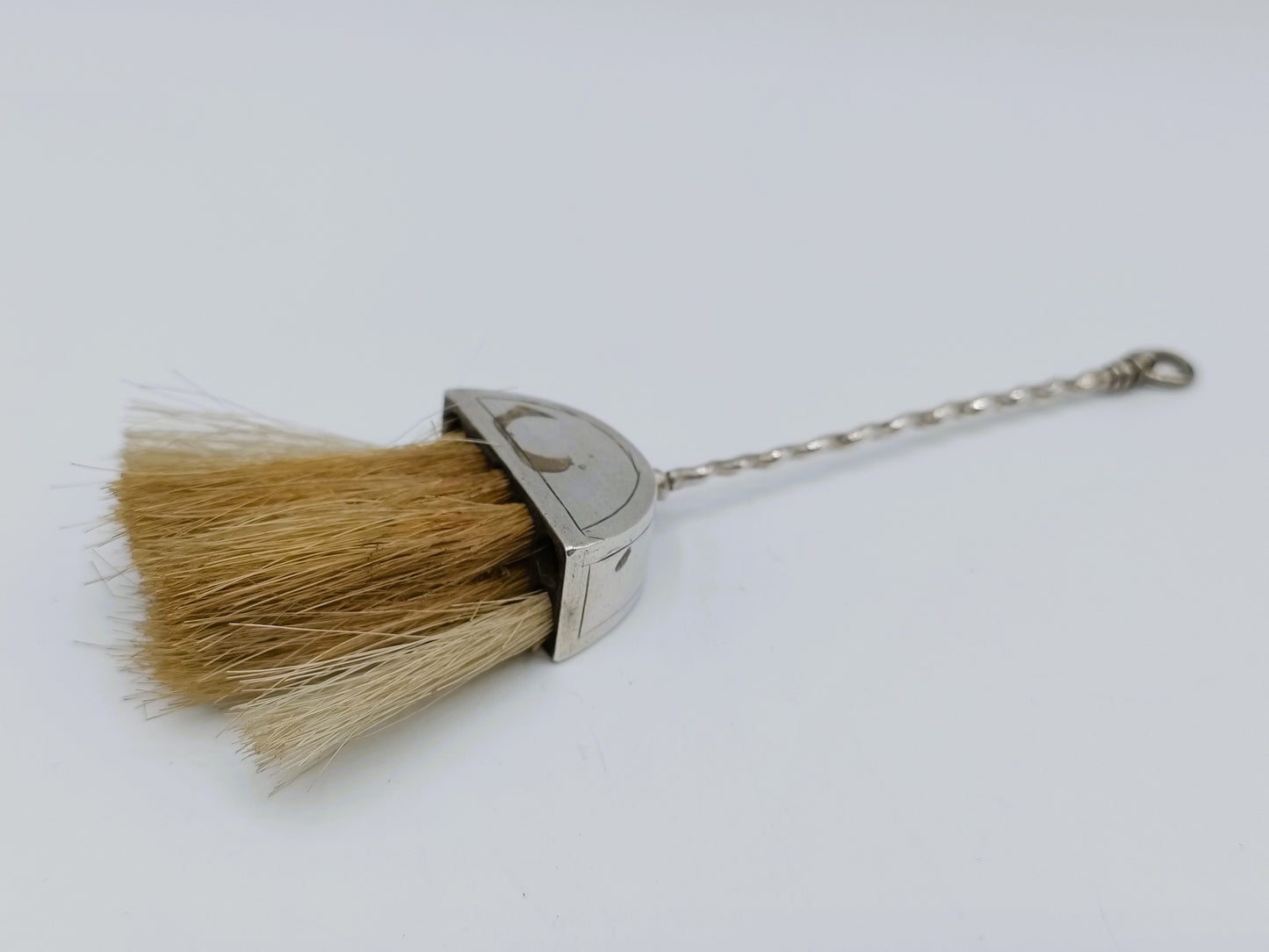 Zilveren miniatuur haardborstel, J. Borduur, Amsterdam, 1745