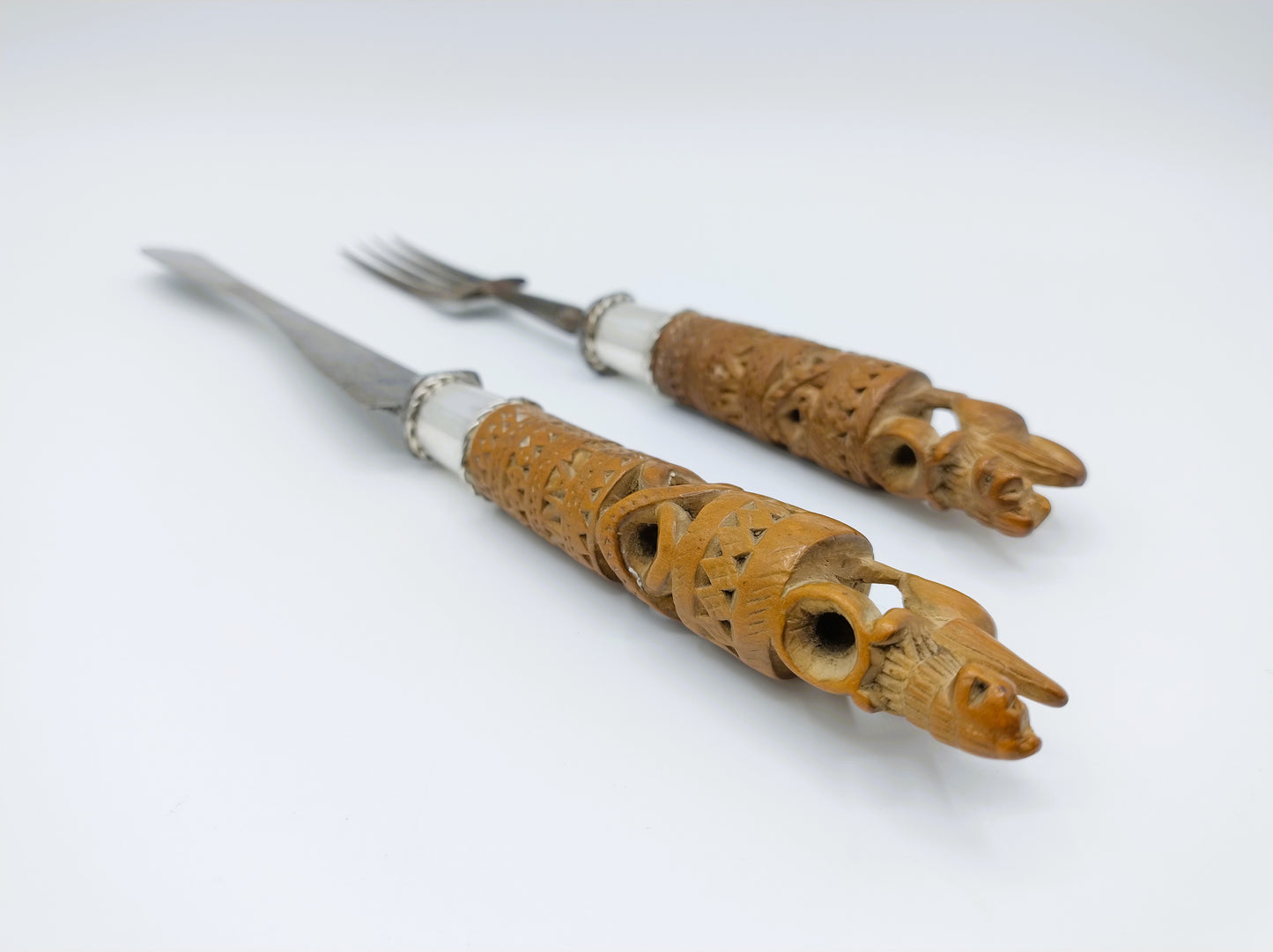 West Fries couvert, gestoken houten heften met zilver, 1867 / 1875