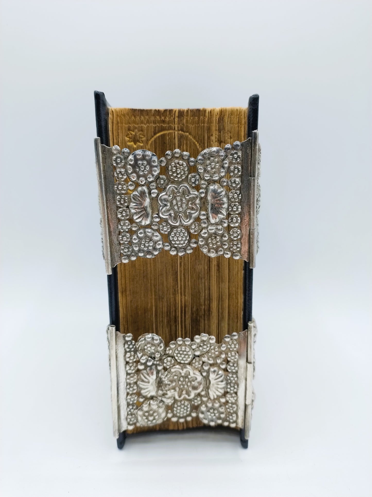 Bijbel met zilveren sloten, J. Jonker, Meppel, ca. 1870