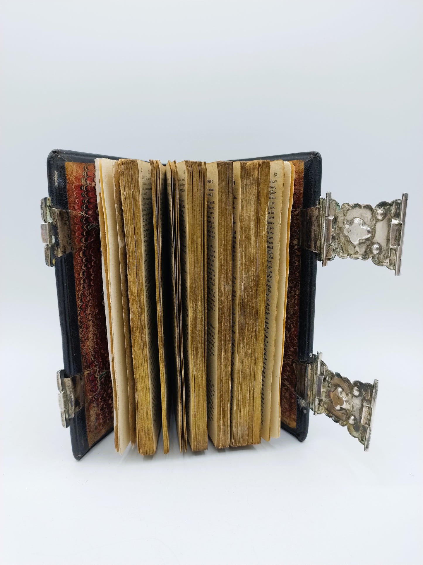 Bibel mit Silberverschlüssen, KJ Kanninga, Drachten, 1873