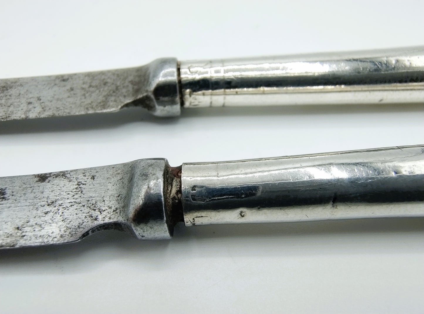 2 Zilveren fruitmesjes, S. Hougham, Londen, UK, 1792