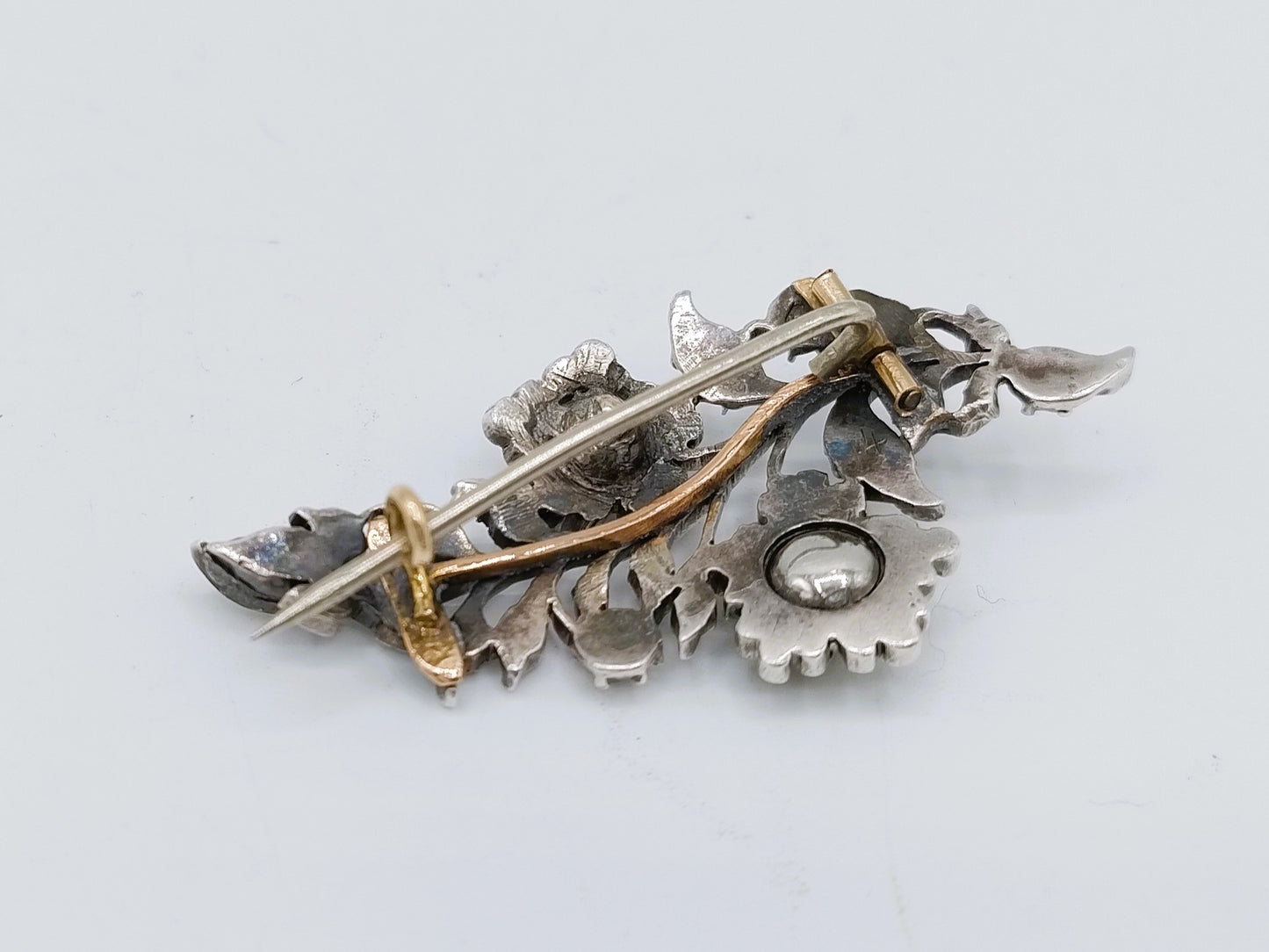 Silver/gold branch brooch set with 34 rose diamonds, 19th century