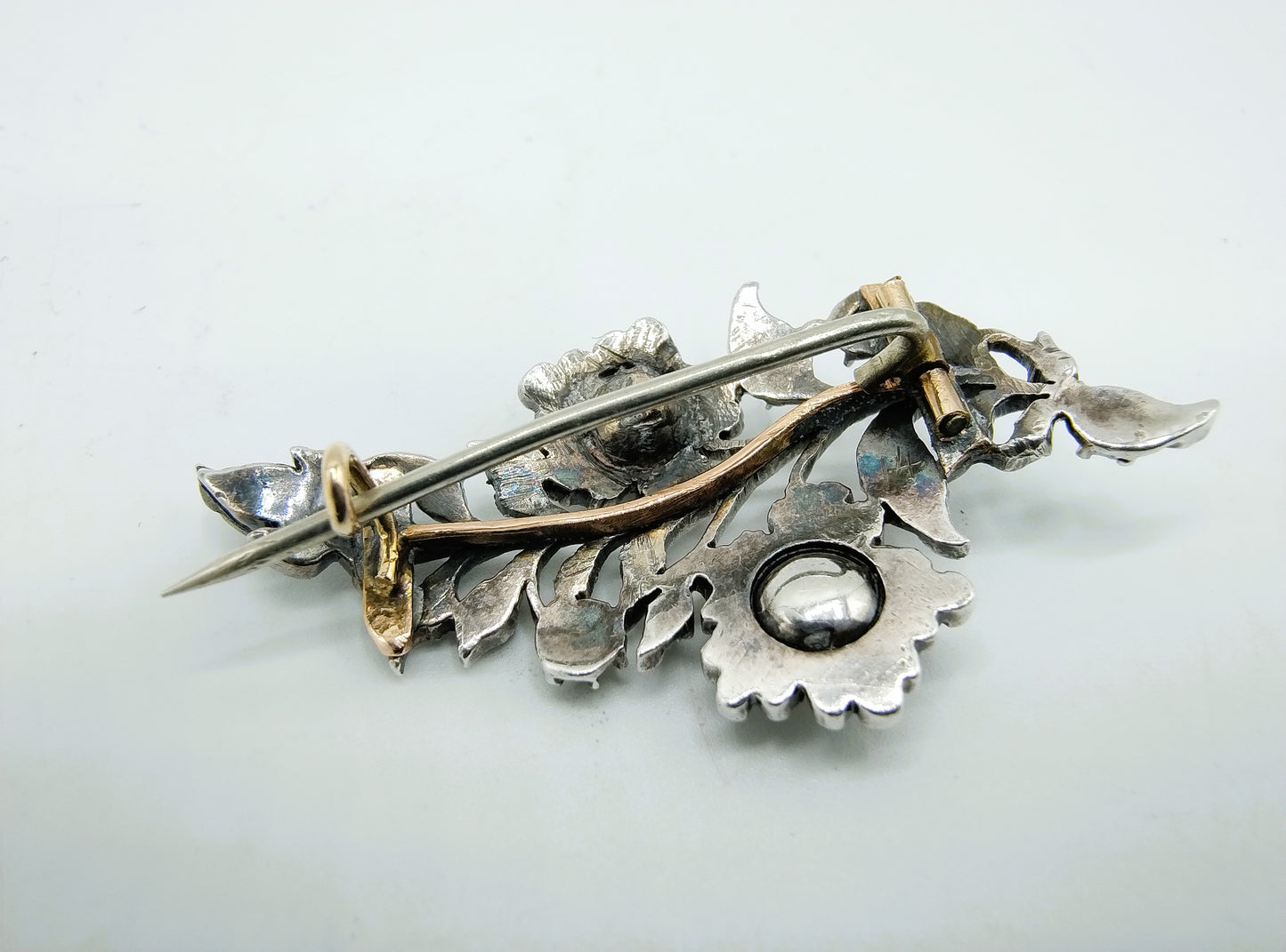 Silver/gold branch brooch set with 34 rose diamonds, 19th century