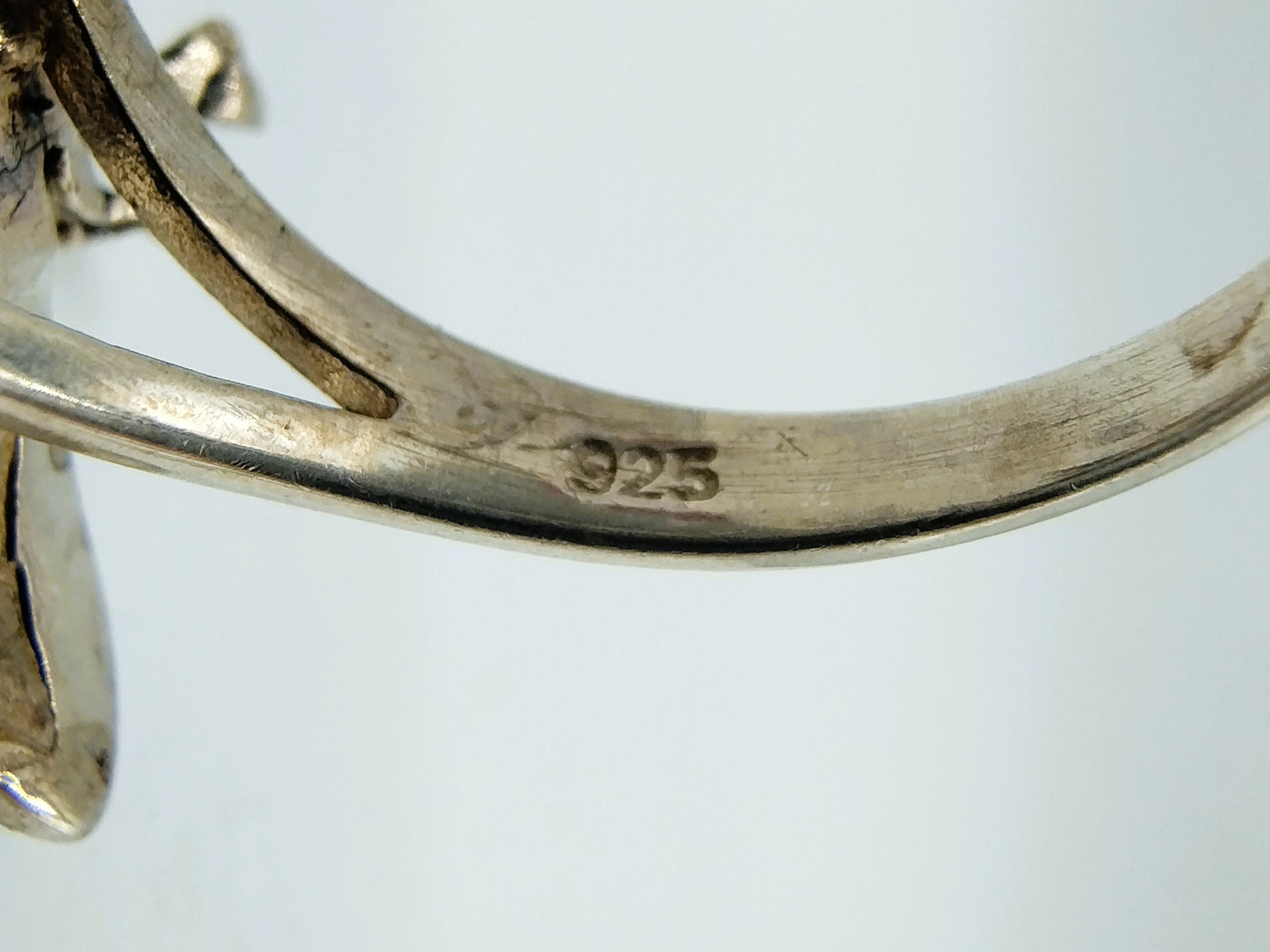 Zilveren ring, vlieg met markasieten, 19 mm