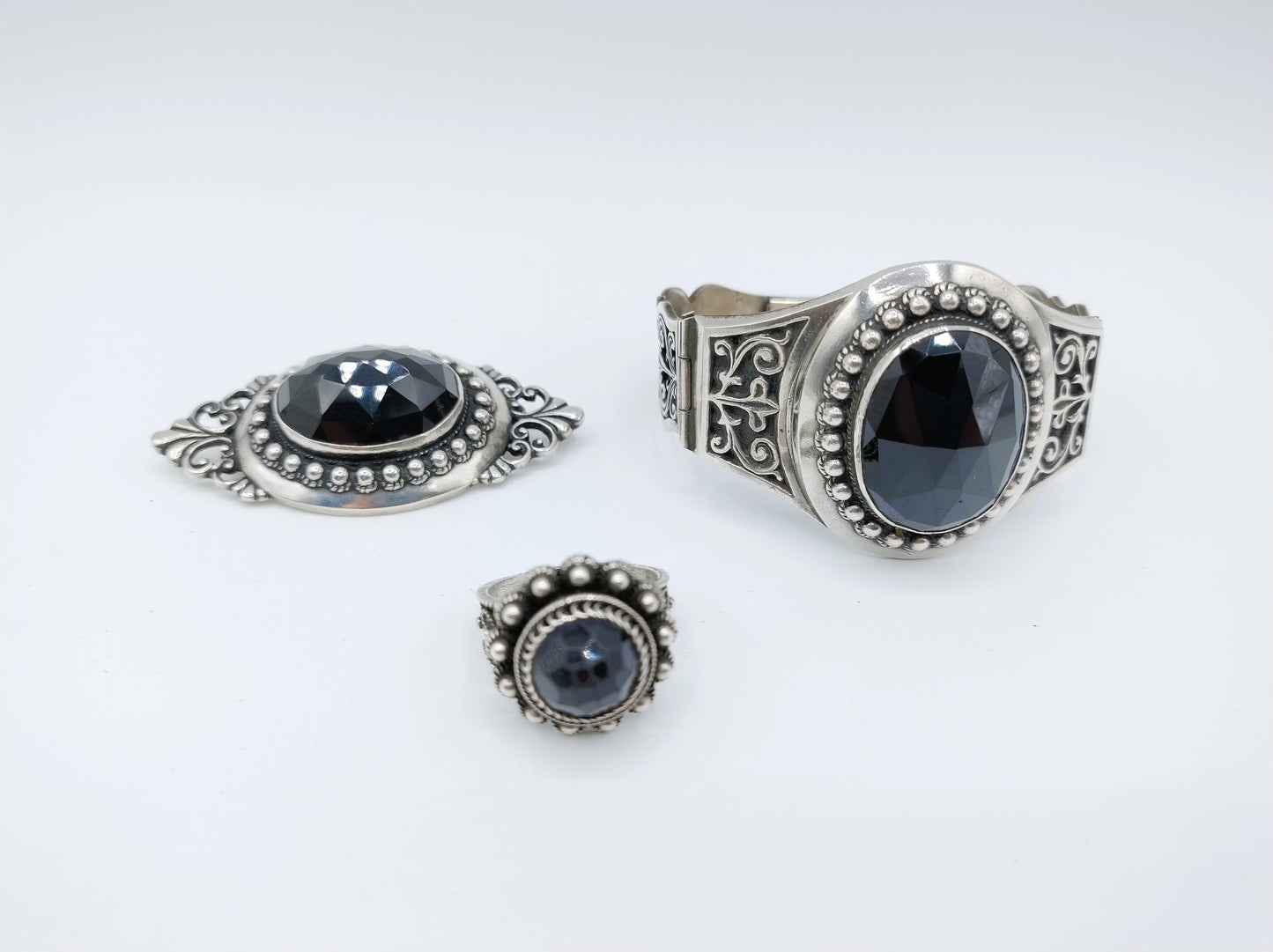 Jewelry set, silver bracelet, brooch and ring, Niekerk, Schoonhoven.