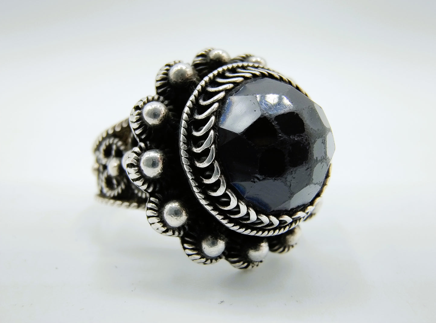 Jewelry set, silver bracelet, brooch and ring, Niekerk, Schoonhoven.