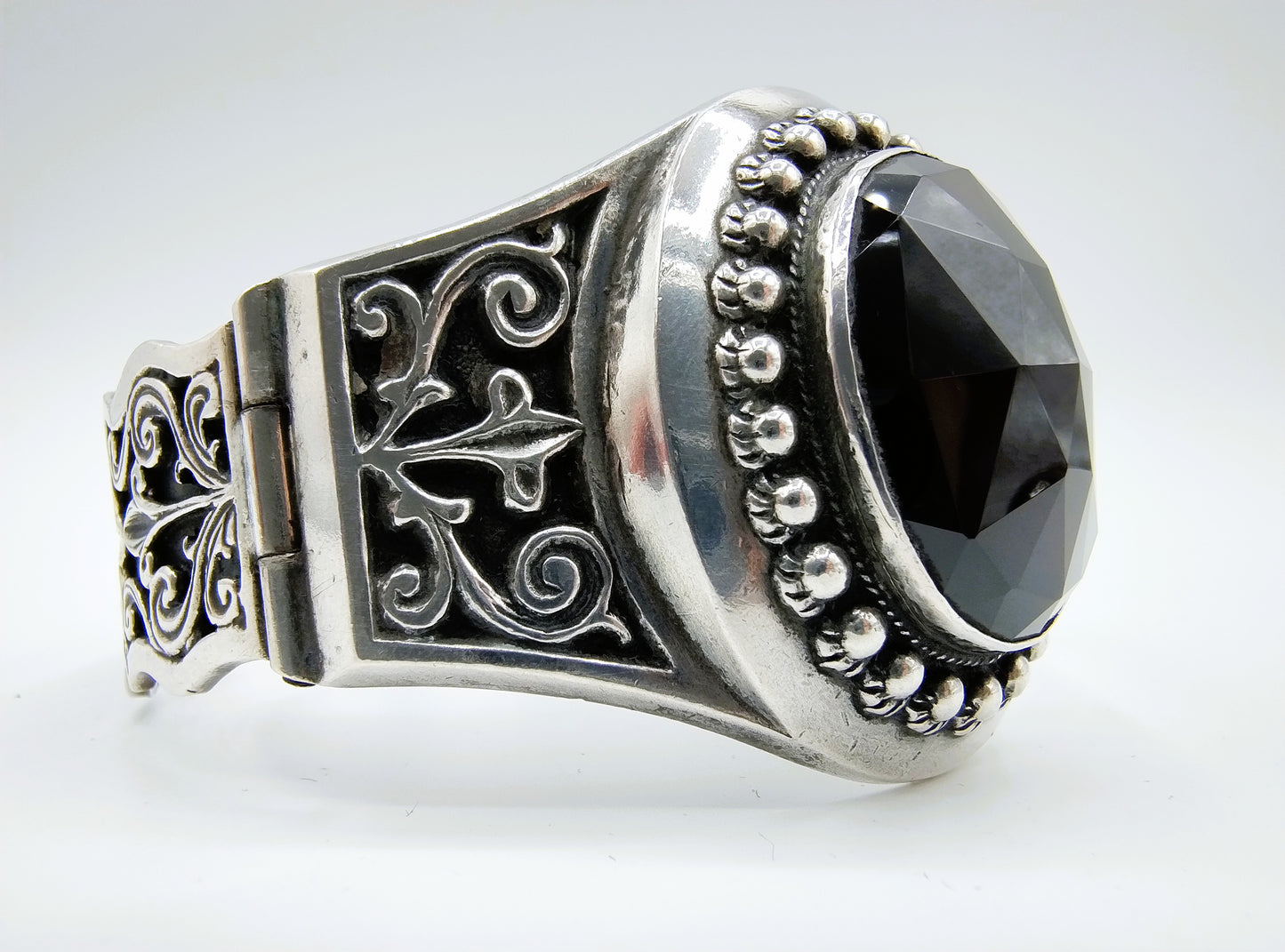 Jewelry set, silver bracelet, brooch and ring, Niekerk, Schoonhoven.