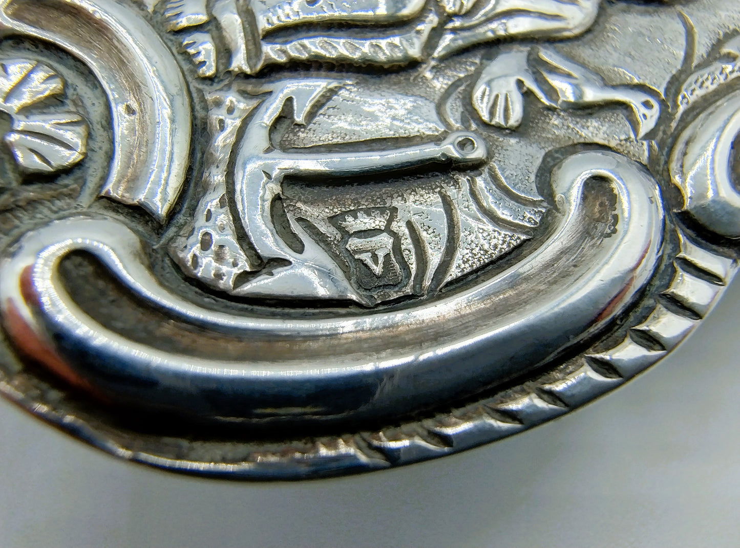 Zilveren tasbeugel met tashaak, R. Tania, Leeuwarden, ca. 1785