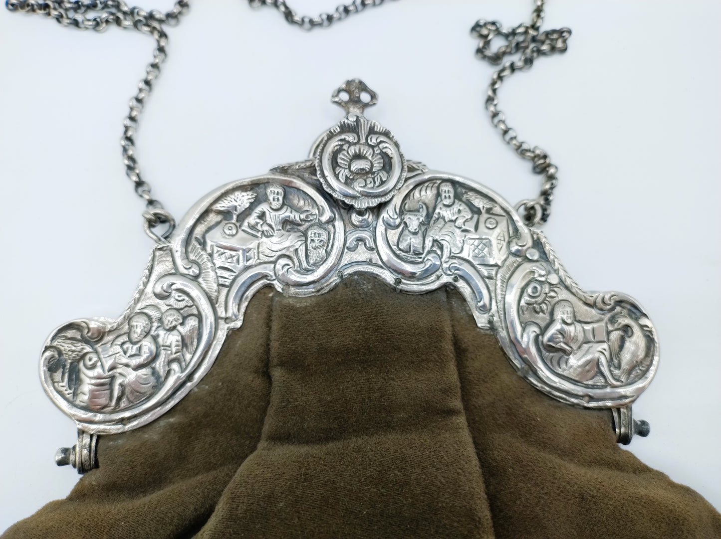 Zilveren tasbeugel met fluwelen tas, A. Offringa, Huizum, 1797