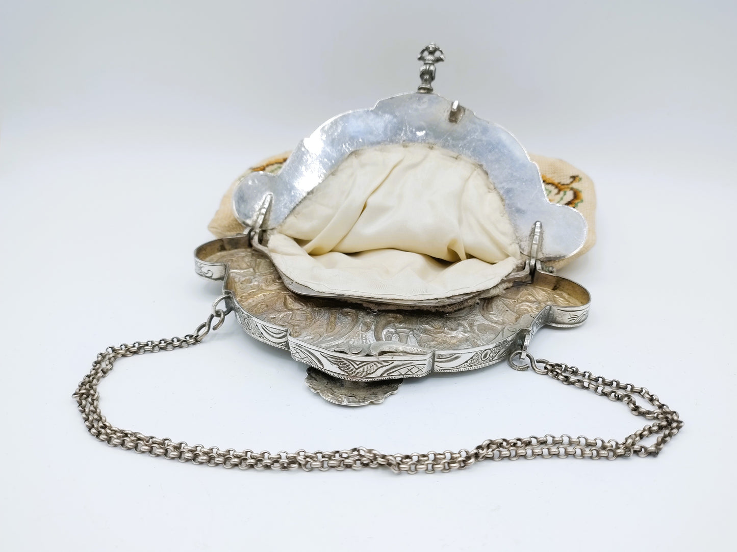 Zilveren tasbeugel, L. Oling, Leeuwarden, 1796